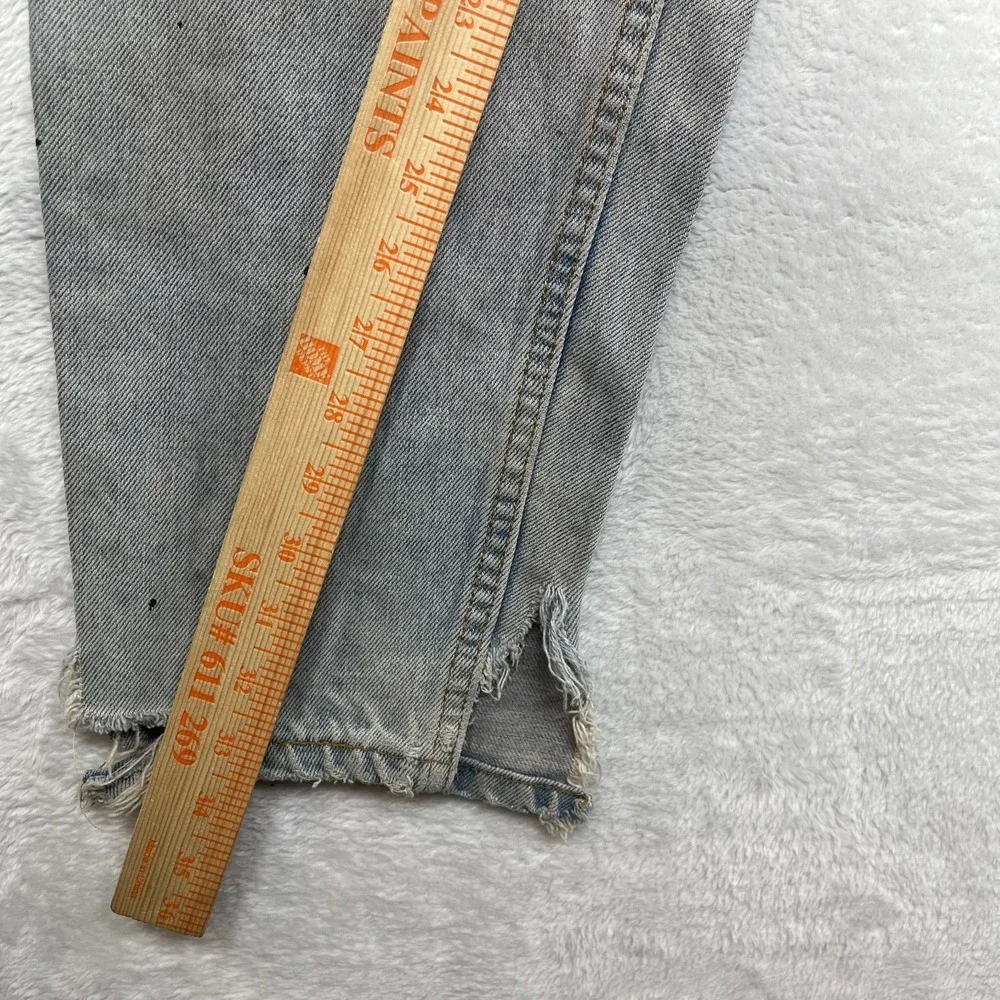 Vintage Levi's 560 Relaxed Fit Tapered Leg Jeans Mens 29X33.5 Blue Denim - Flaws